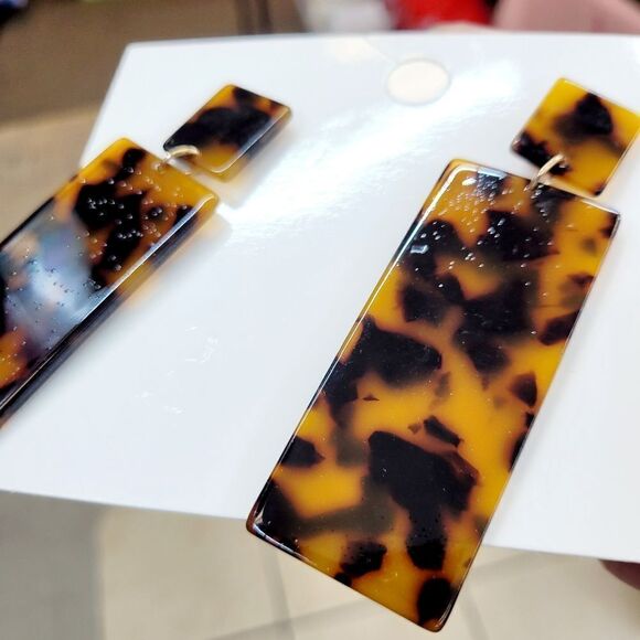 Brand New Forever 21 Leopard Pattern Earrings - Picture 3 of 5